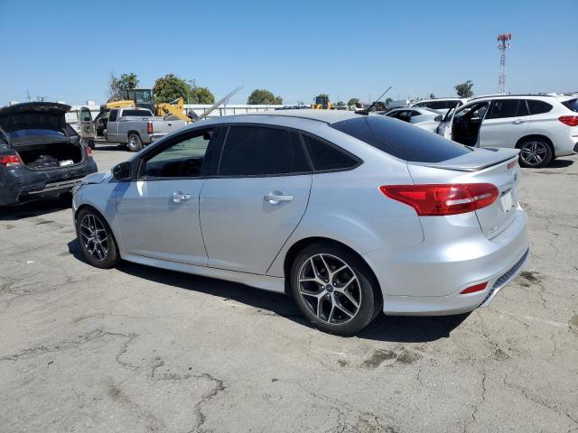  FORD FOCUS 2016 Серебристый
