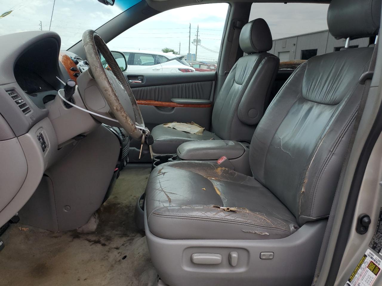 5tdyk3dc6cs275537 5TDYK3DC6CS275537 2012 Toyota Sienna Xle