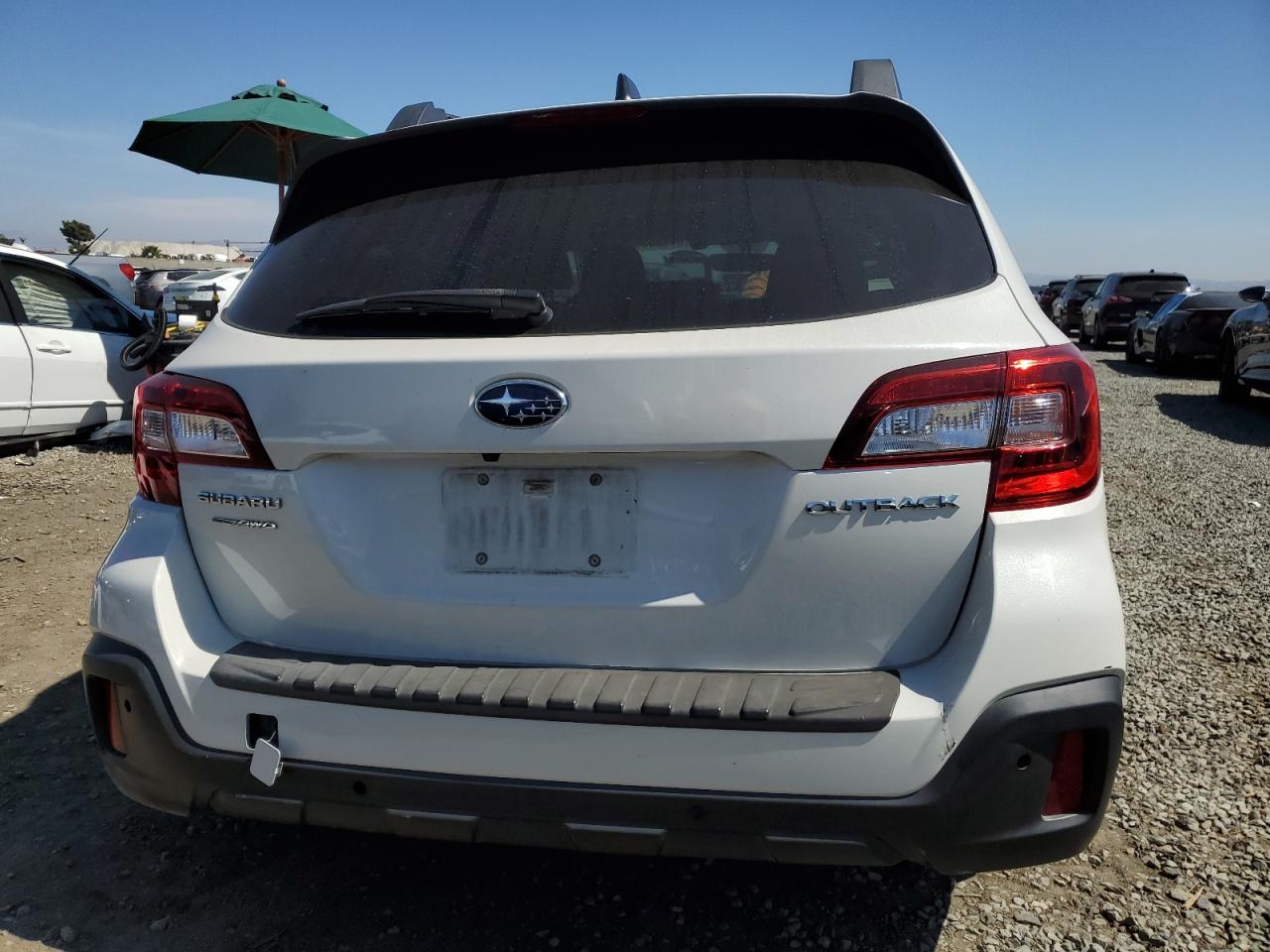 2018 Subaru Outback 2.5I Limited VIN: 4S4BSANC3J3378613 Lot: 64458415