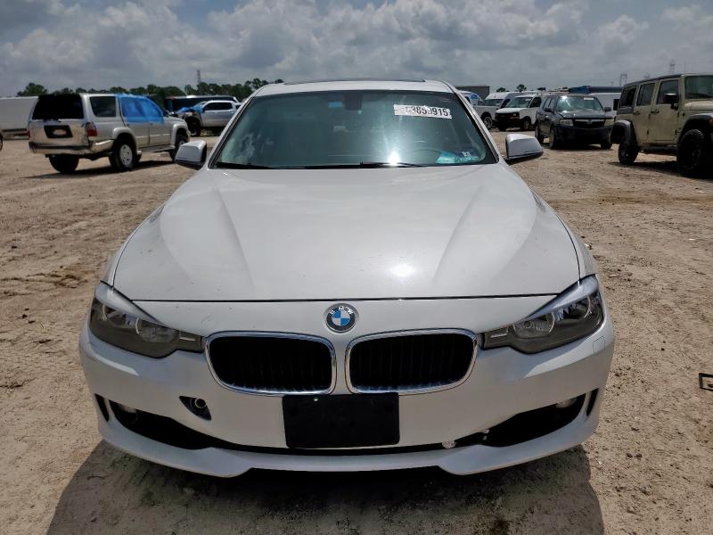  BMW 3 SERIES 2014 Белы