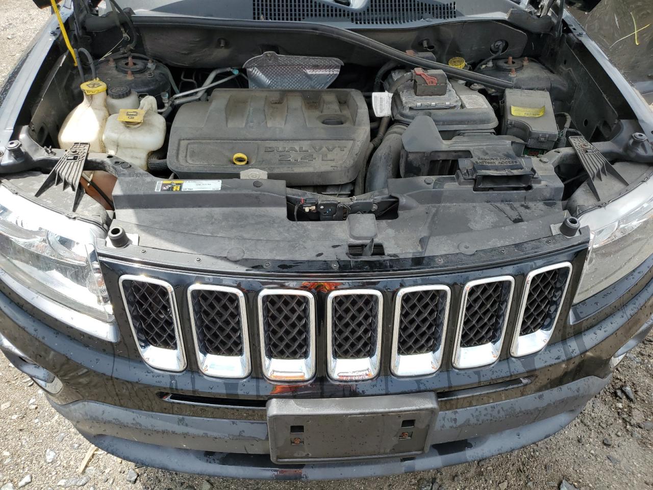2017 Jeep Compass Latitude VIN: 1C4NJDEB9HD164906 Lot: 64100085