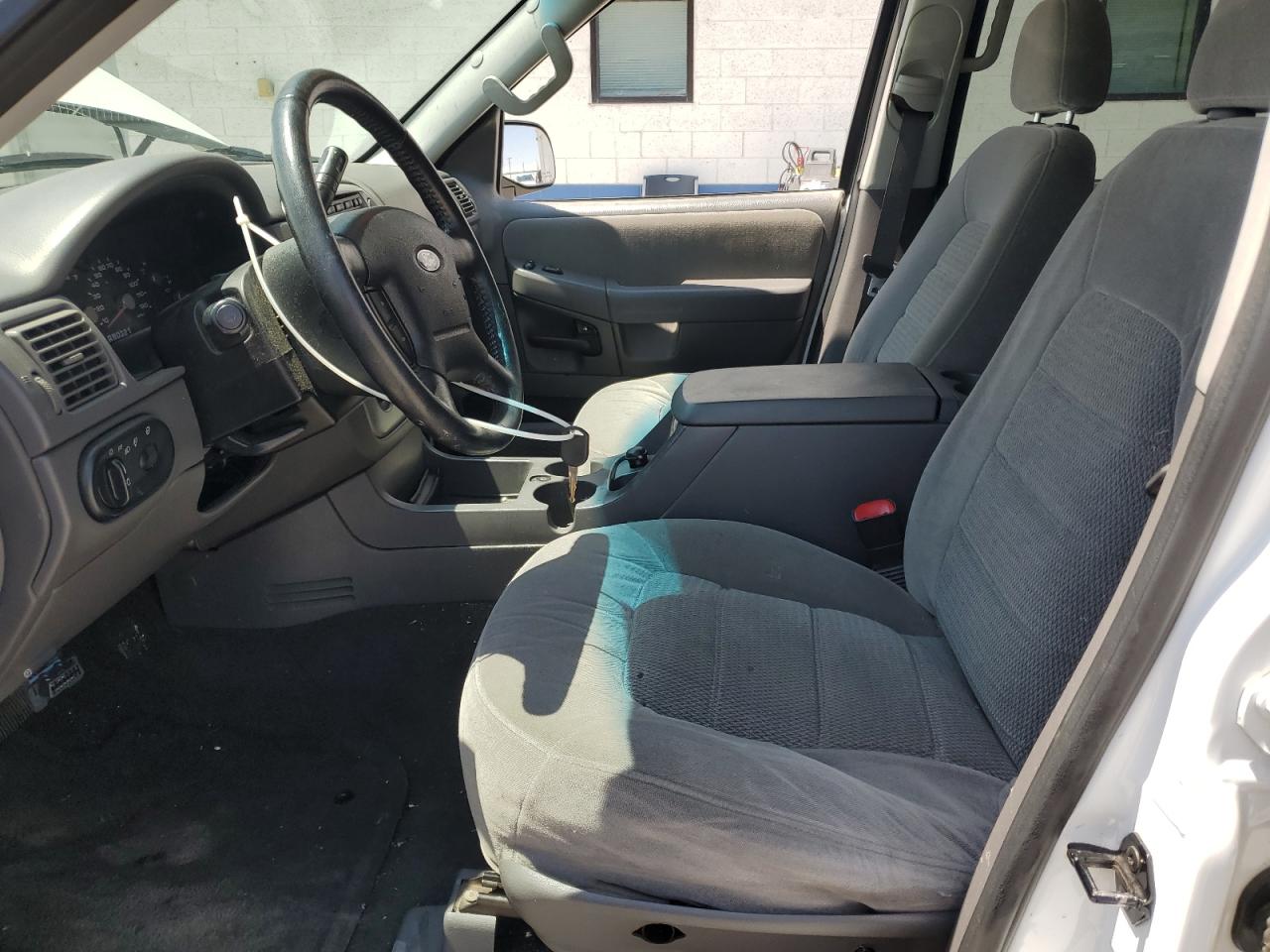 2005 Ford Explorer Xlt VIN: 1FMZU73E65UC05197 Lot: 64755835