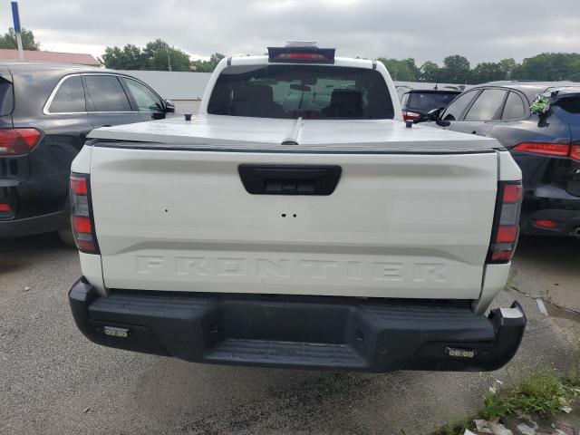  NISSAN FRONTIER 2024 Biały