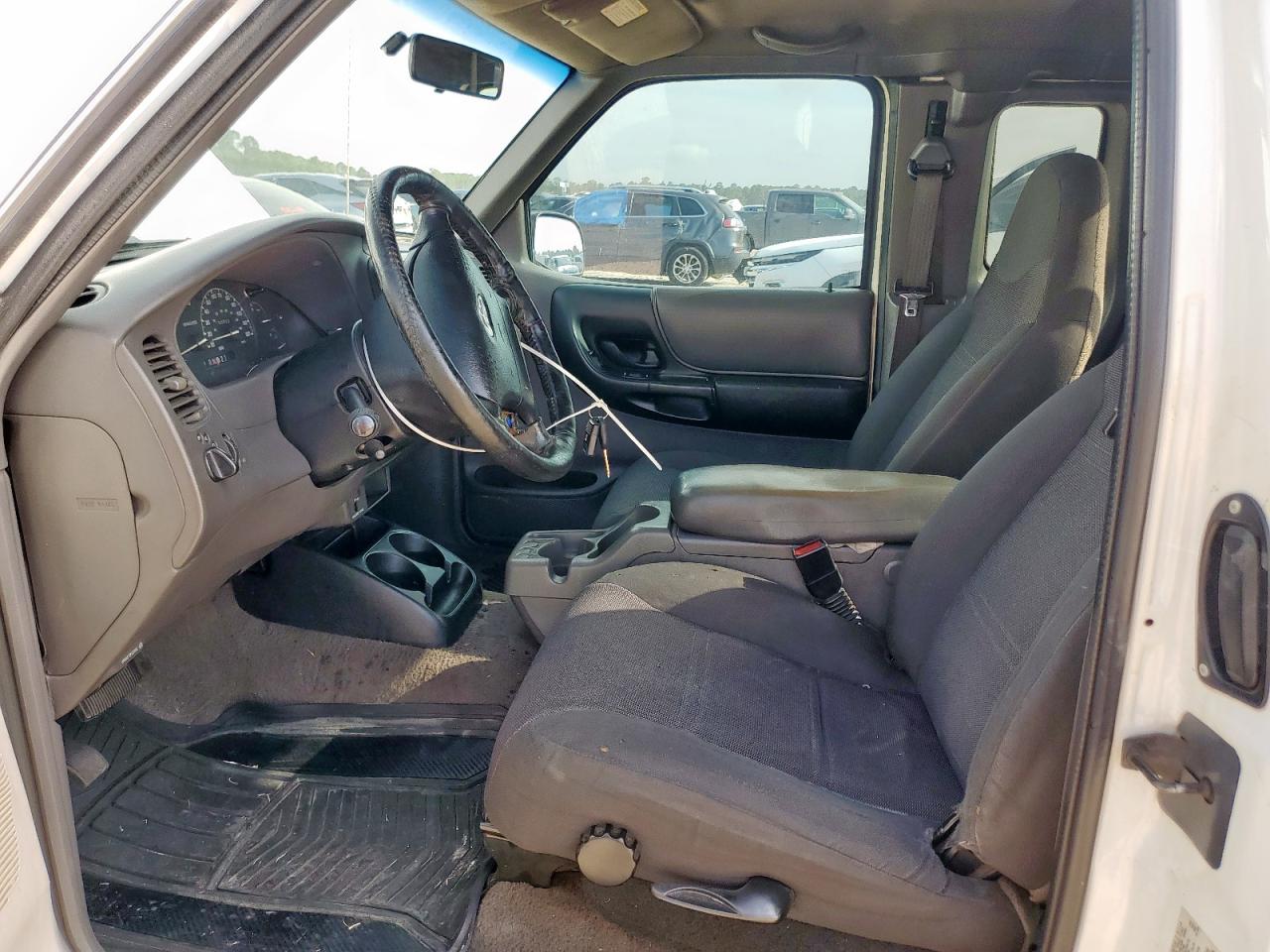 2002 Ford Ranger Super Cab VIN: 1FTYR44E92PA01275 Lot: 63576115