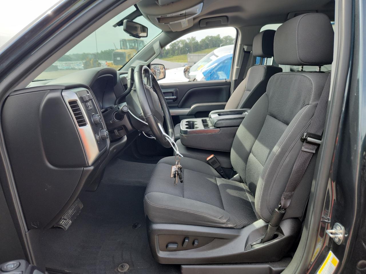 2018 Chevrolet Silverado K1500 Lt VIN: 3GCUKREC5JG569751 Lot: 64127285