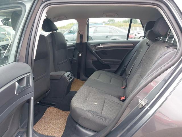 2018 VOLKSWAGEN GOLF SE NA
