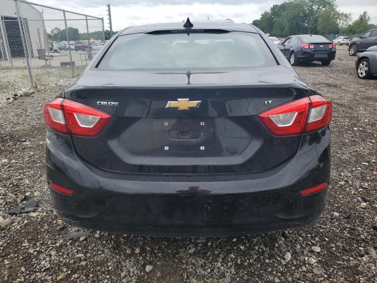 2018 Chevrolet Cruze Lt VIN: 1G1BE5SM6J7127635 Lot: 65001335