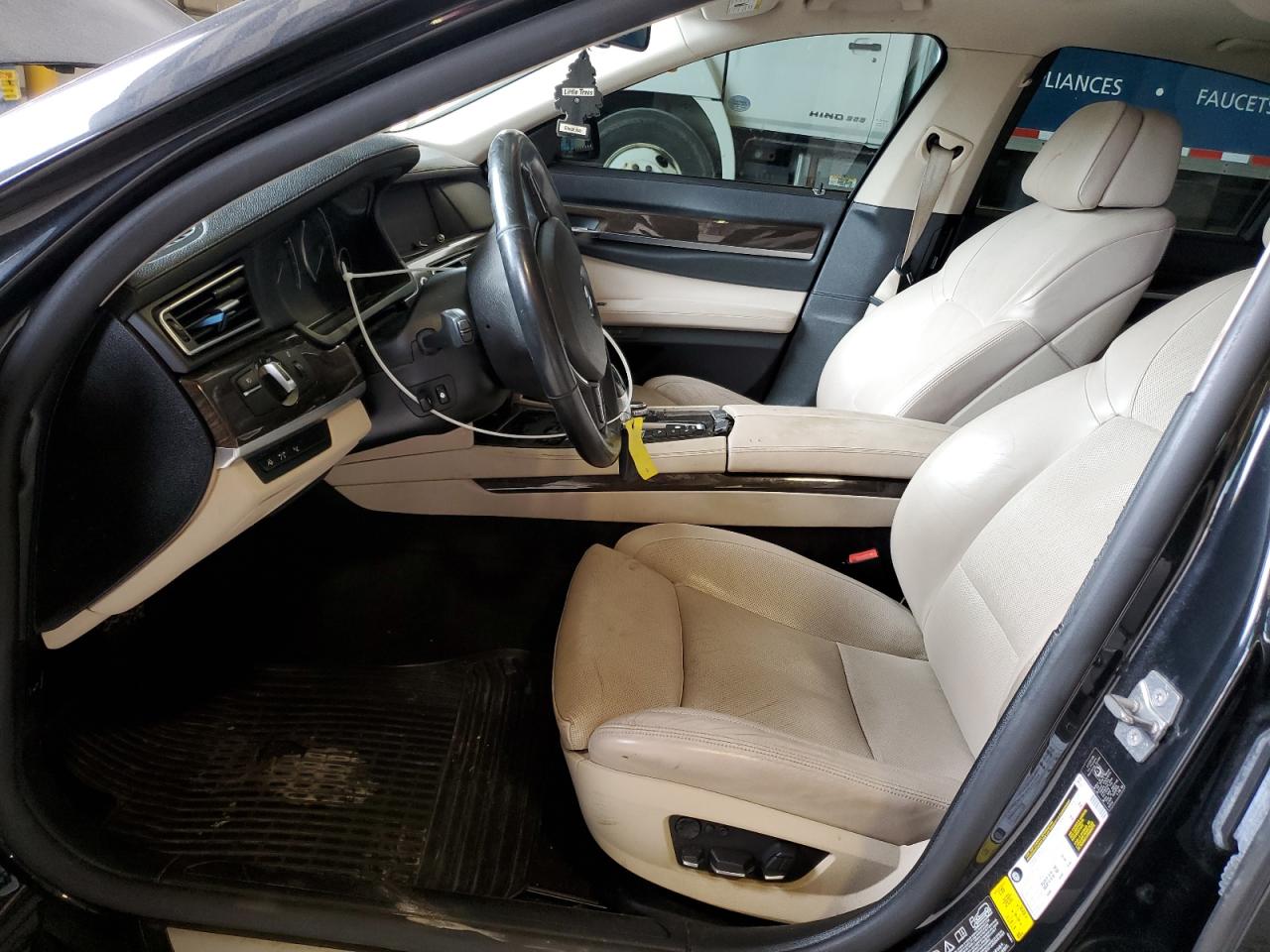 2012 BMW 750 Xi VIN: WBAKC6C56CC396851 Lot: 64007085