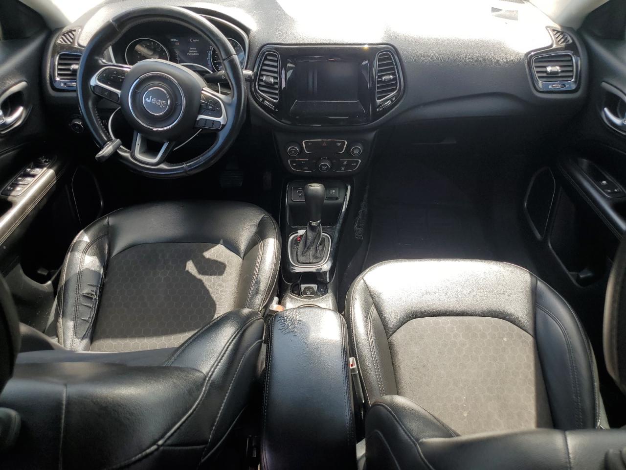 2018 Jeep Compass Latitude VIN: 3C4NJCBBXJT409520 Lot: 65459865