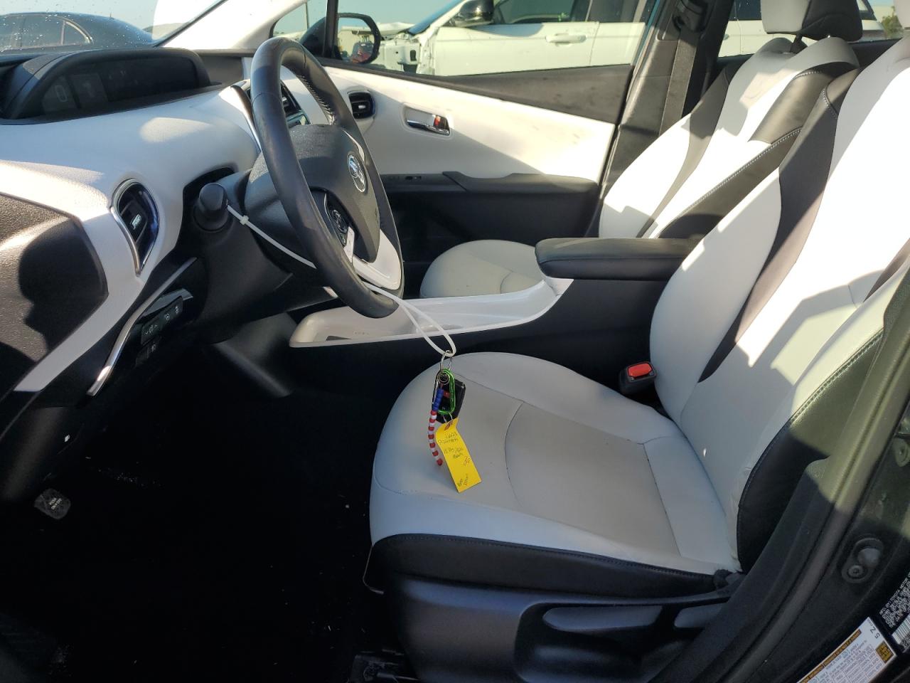 2018 Toyota Prius VIN: JTDKARFU0J3553896 Lot: 64584135