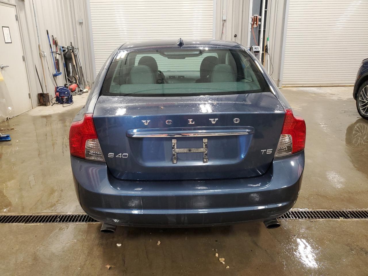 2011 Volvo S40 T5 VIN: YV1672MS5B2547196 Lot: 63501815