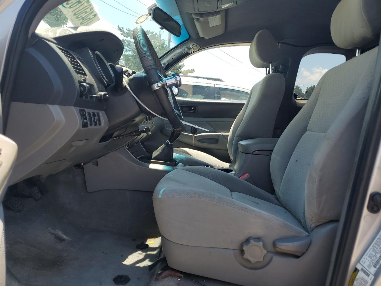 2005 Toyota Tacoma Access Cab VIN: 5TEUX42N55Z137181 Lot: 64246875