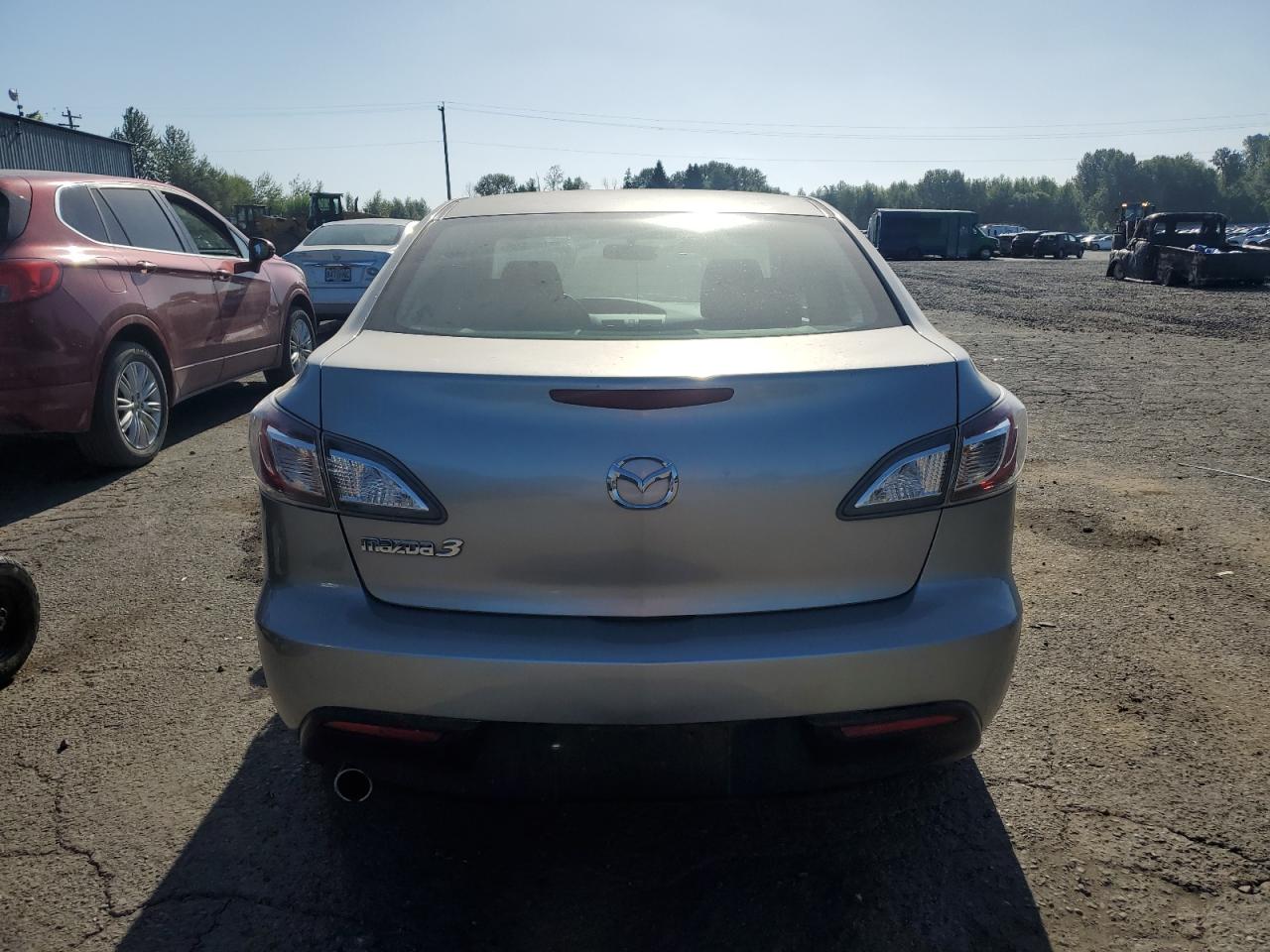 2011 Mazda 3 I VIN: JM1BL1VG5B1428560 Lot: 65055695