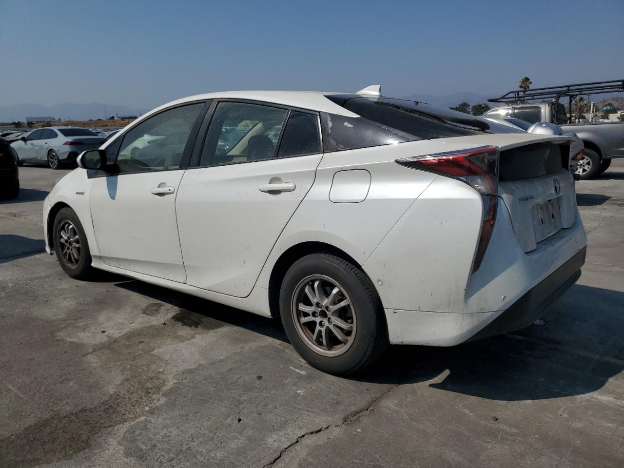 2018 Toyota Prius VIN: JTDKBRFUXJ3074723 Lot: 64808665