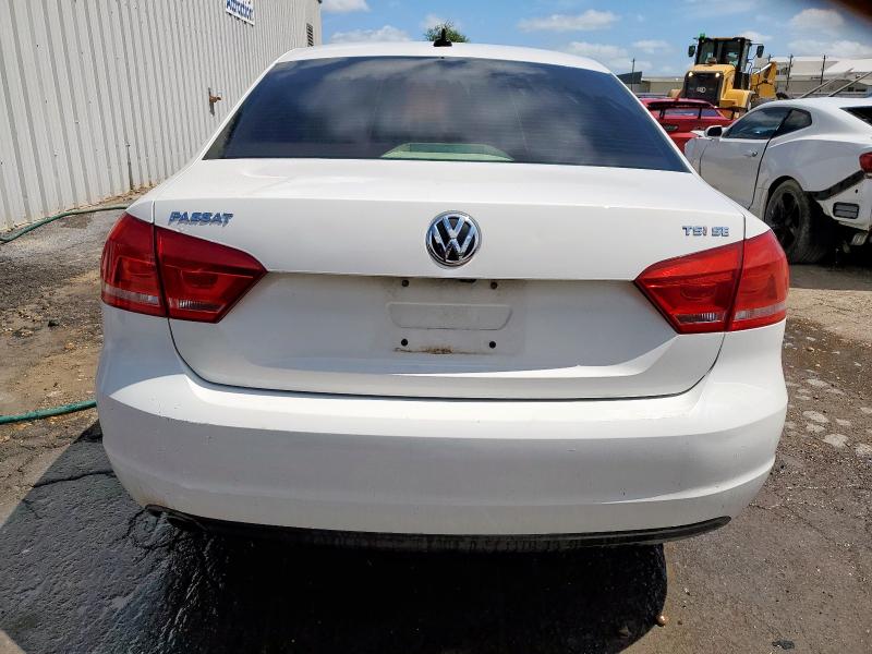 Седаны VOLKSWAGEN PASSAT 2015 Белы