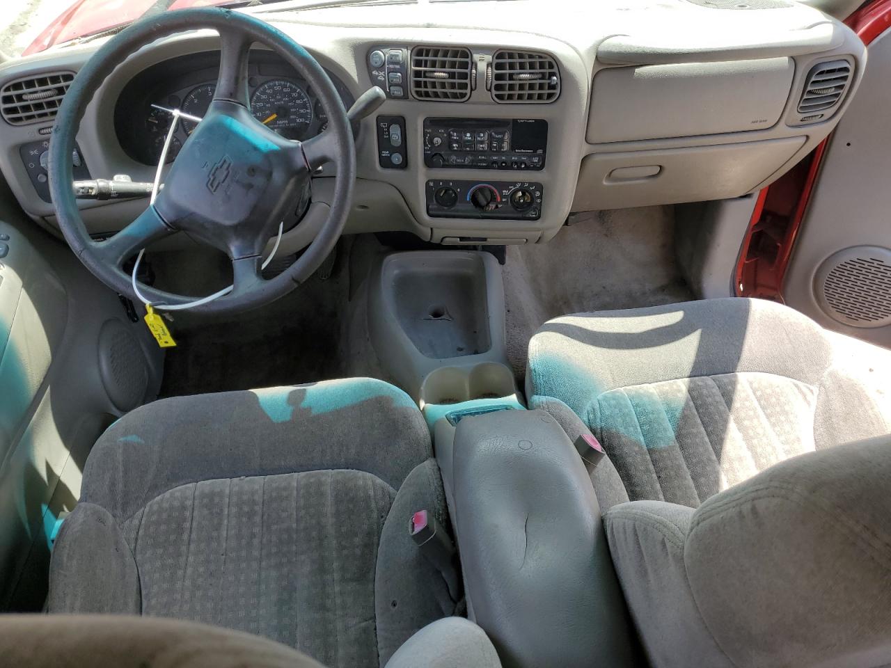 1gndt13w7y2341417 1GNDT13W7Y2341417 2000 Chevrolet Blazer