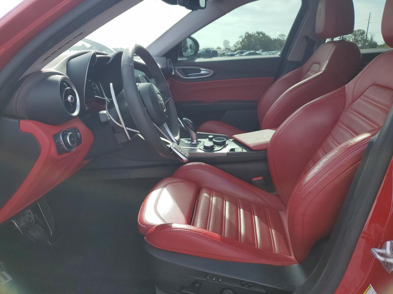 zarfambn4k7612399 ZARFAMBN4K7612399 2019 Alfa Romeo Giulia Ti