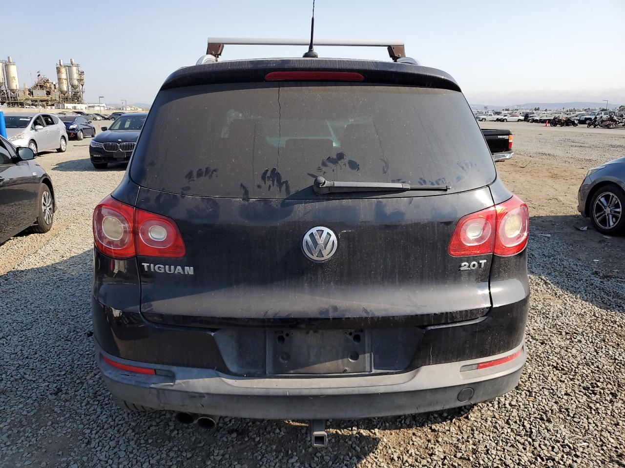 2011 Volkswagen Tiguan S VIN: WVGAV7AX2BW556977 Lot: 64801375