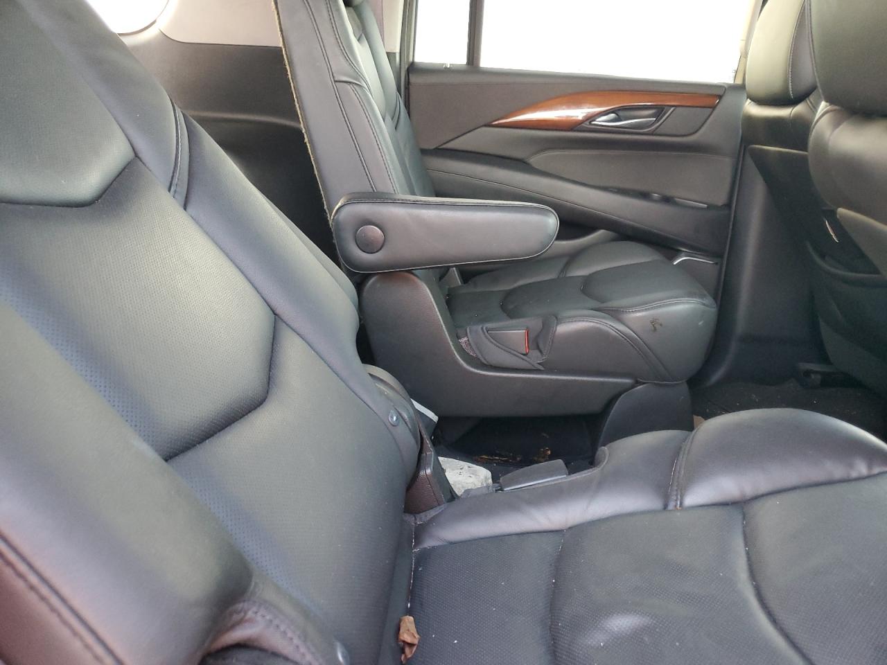 2017 Cadillac Escalade Esv Luxury VIN: 1GYS4HKJ1HR317983 Lot: 66215615