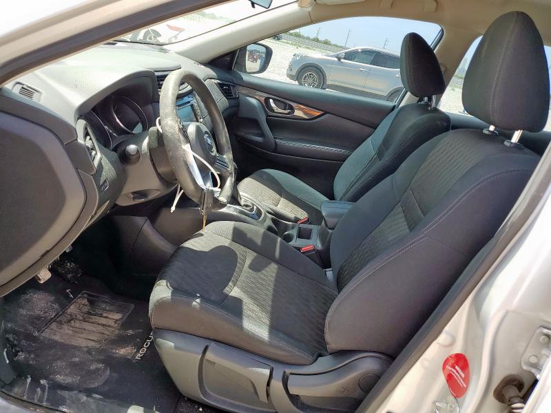  NISSAN ROGUE 2018 Srebrny