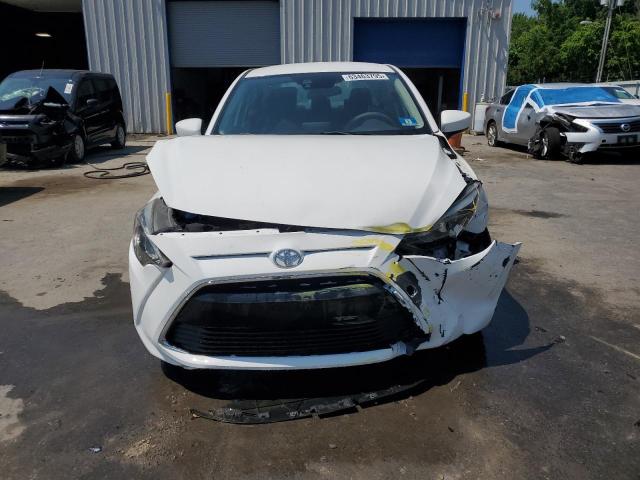  TOYOTA YARIS 2018 Белы