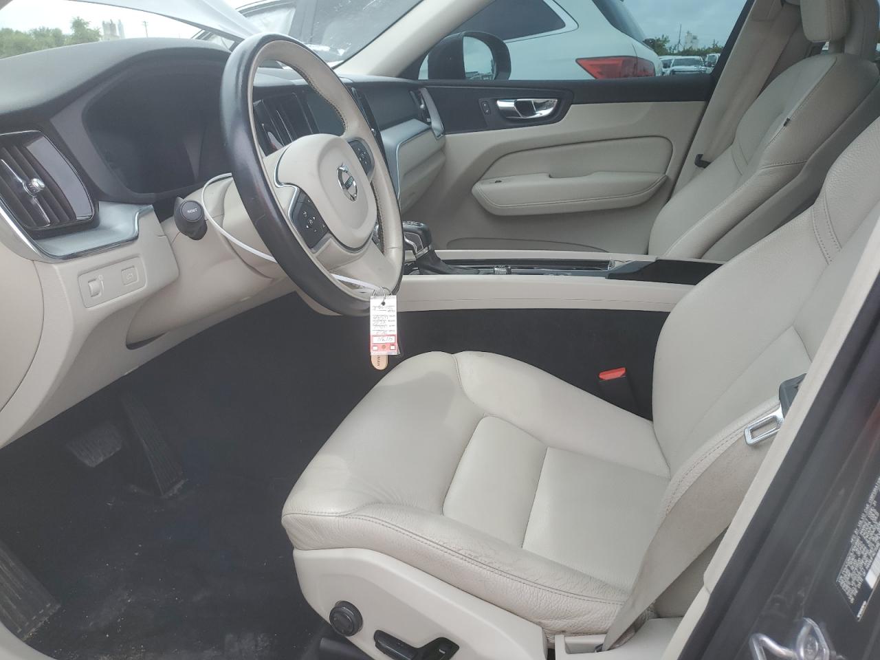 2018 Volvo Xc60 T6 Momentum VIN: YV4A22RK9J1049981 Lot: 64438625