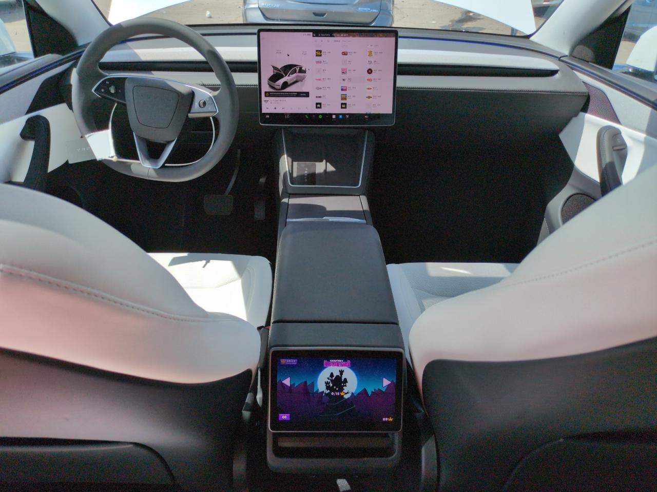 2026 Tesla Model Y VIN: 7SAYGDEE0TA438498 Lot: 65991225