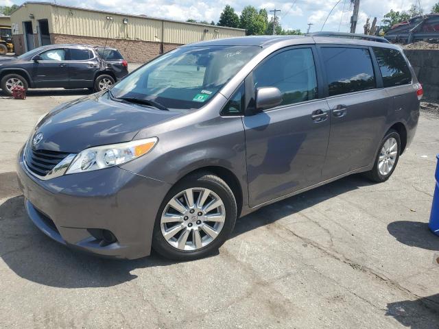Minivans TOYOTA All Models 2014 Szary