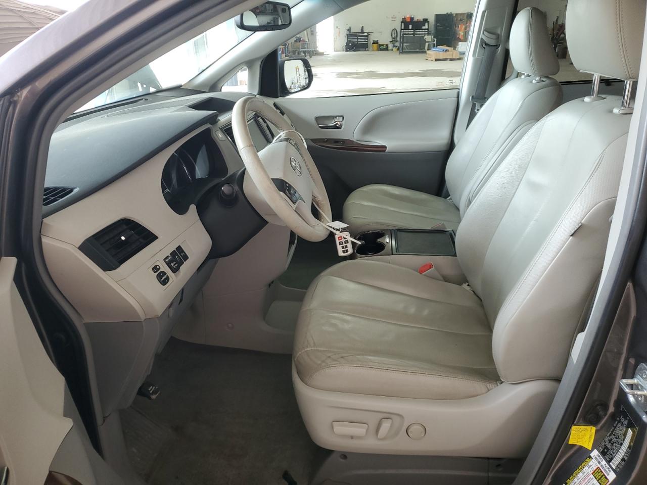 2012 Toyota Sienna Xle VIN: 5TDDK3DC8CS042919 Lot: 62644385