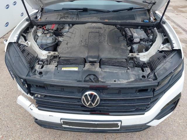 2021 VOLKSWAGEN TOUAREG V6