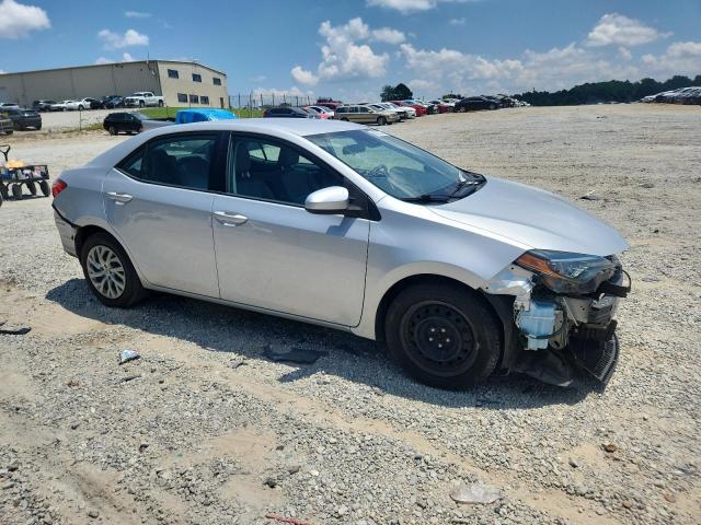  TOYOTA COROLLA 2018 Srebrny