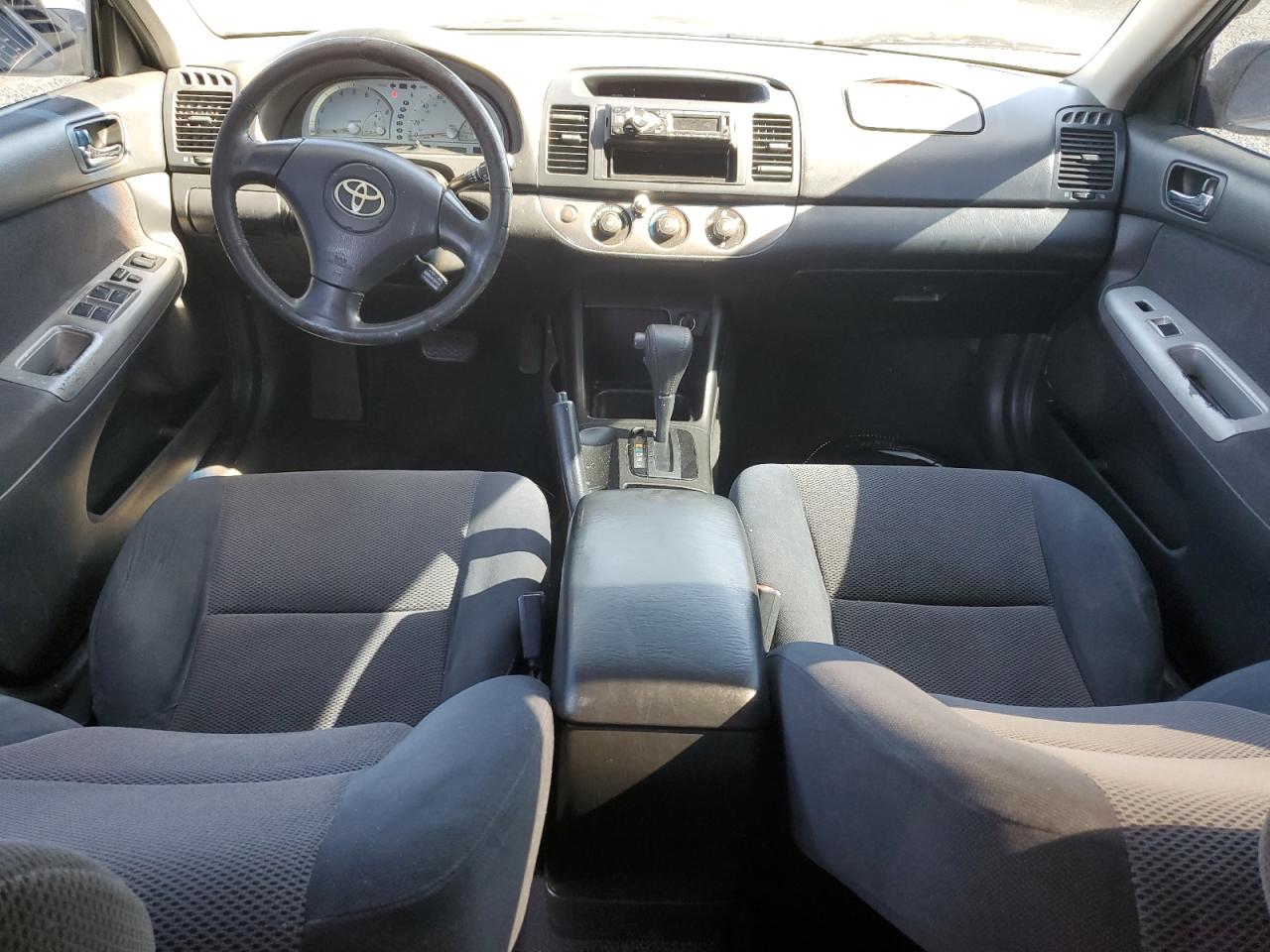 2003 Toyota Camry Le VIN: 4T1BE32KX3U164844 Lot: 63808975