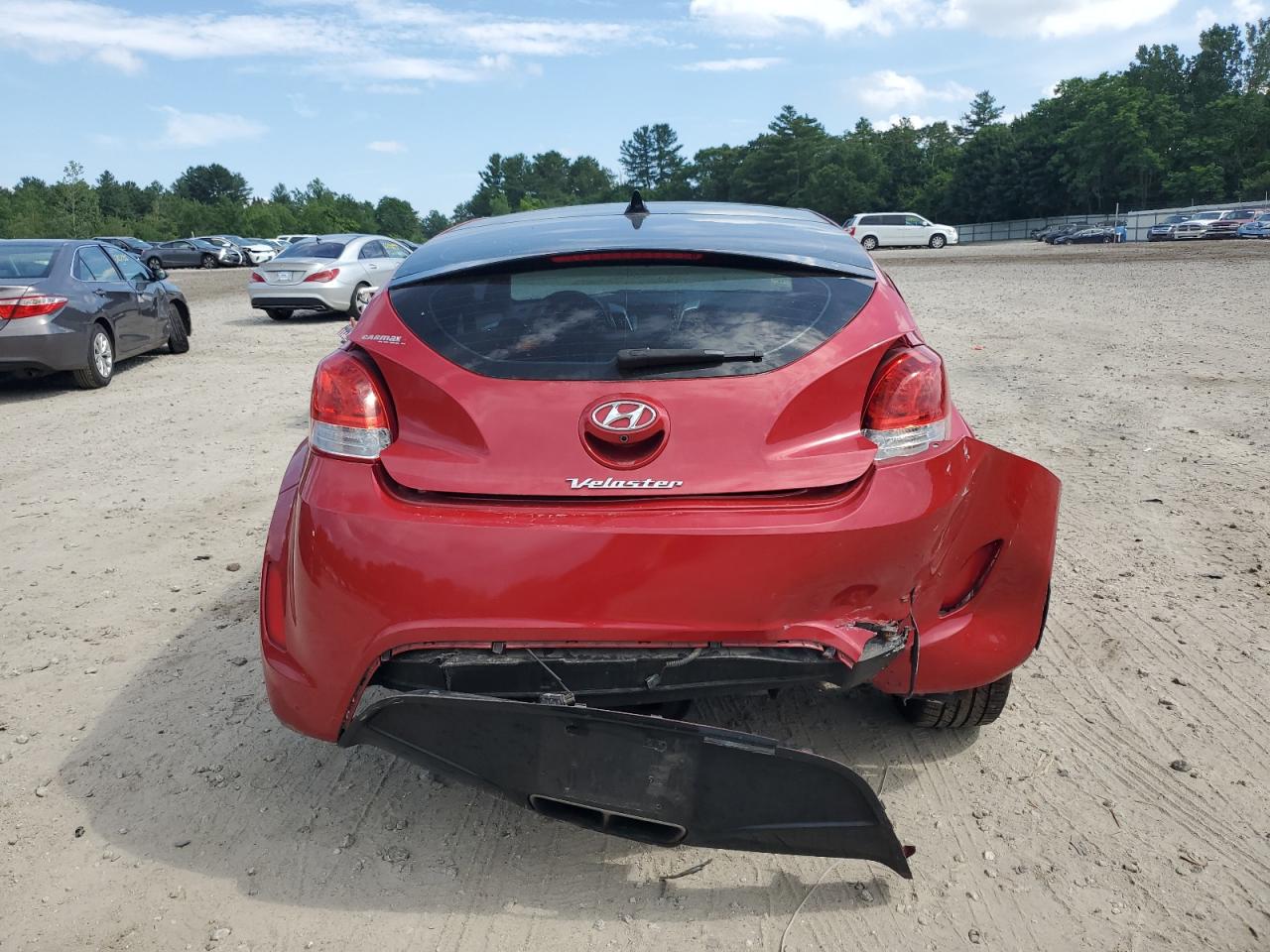 2017 Hyundai Veloster VIN: KMHTC6AD2HU322177 Lot: 62492145