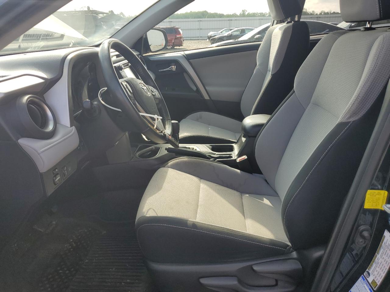 2017 Toyota Rav4 Xle VIN: 2T3RFREV6HW664406 Lot: 64172775