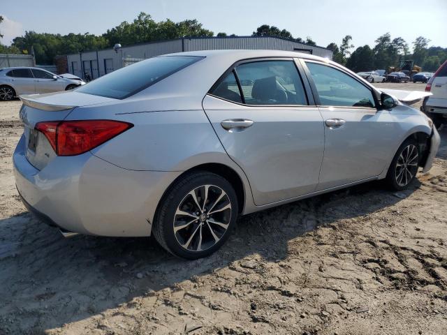  TOYOTA COROLLA 2017 Srebrny