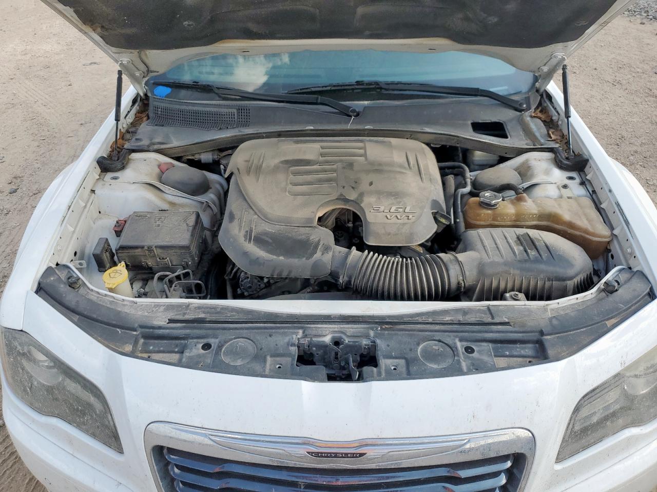 2014 Chrysler 300 S VIN: 2C3CCAGG0EH157631 Lot: 64465835