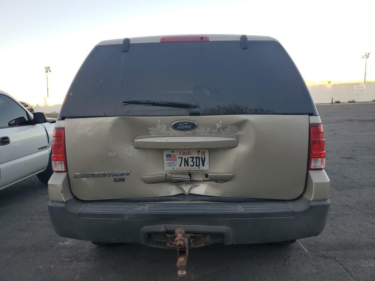 B32032 2004 Ford Expedition Xlt