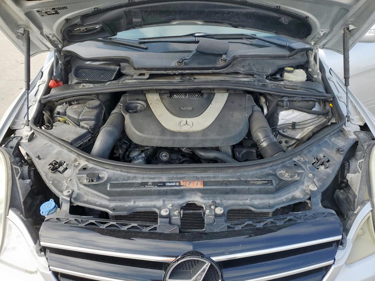 2009 Mercedes-Benz R 350 4Matic VIN: 4JGCB65E99A094929 Lot: 64678105
