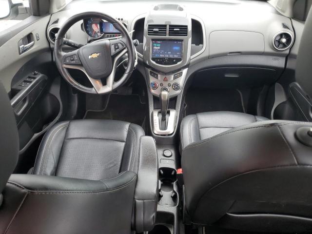 Hatchbacks CHEVROLET SONIC 2015 Biały
