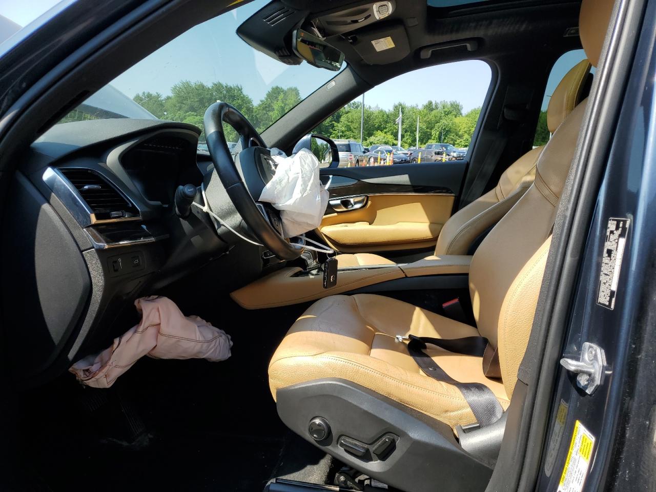 2018 Volvo Xc90 T6 VIN: YV4A22PK3J1322352 Lot: 63237085