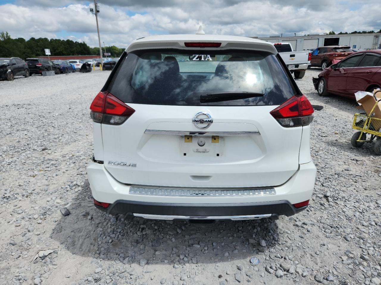 2017 Nissan Rogue S VIN: KNMAT2MT3HP614913 Lot: 63712815