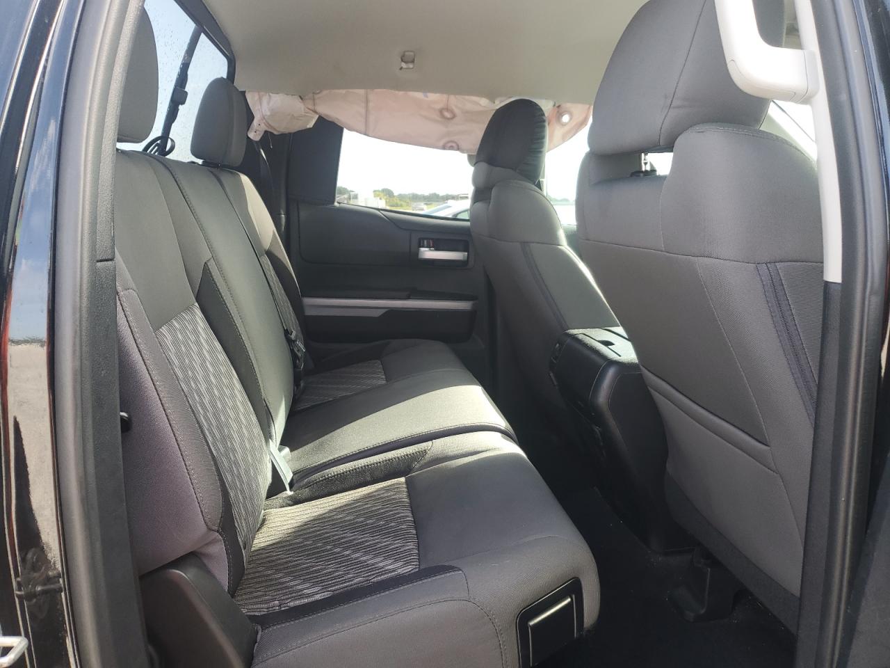 2018 Toyota Tundra Double Cab Sr VIN: 5TFUW5F15JX735627 Lot: 62729305