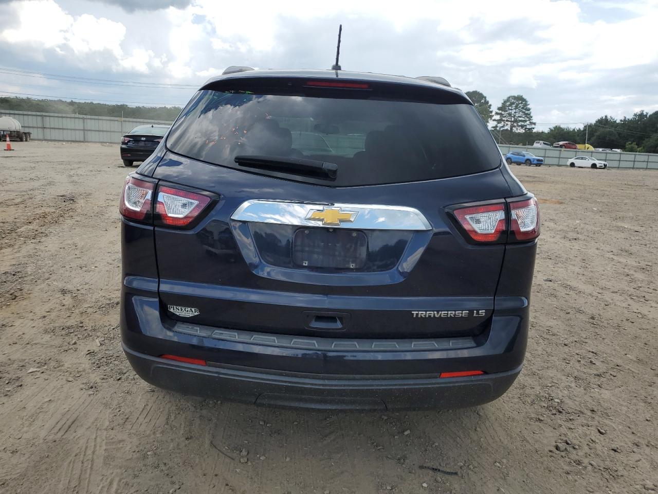 2015 Chevrolet Traverse Ls VIN: 1GNKRFKD0FJ310225 Lot: 64486055
