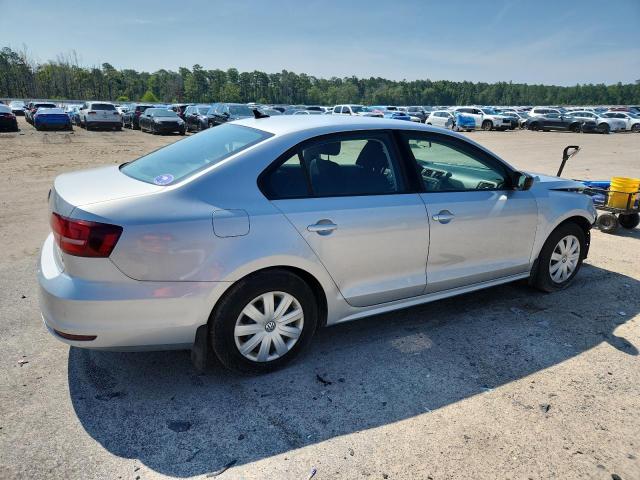Sedans VOLKSWAGEN JETTA 2016 Srebrny