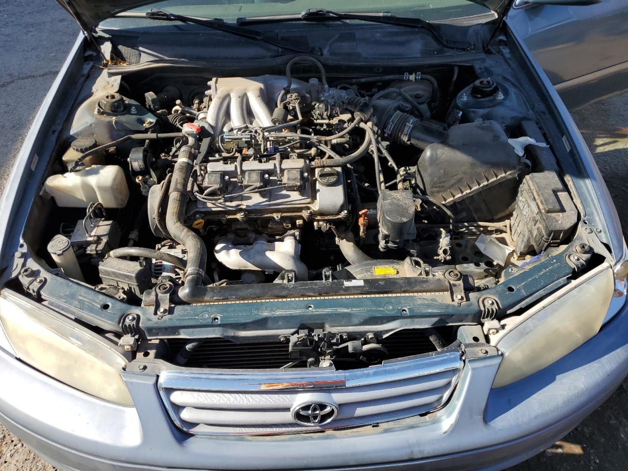 2000 Toyota Camry Le VIN: JT2BF28K4Y0283337 Lot: 64067775