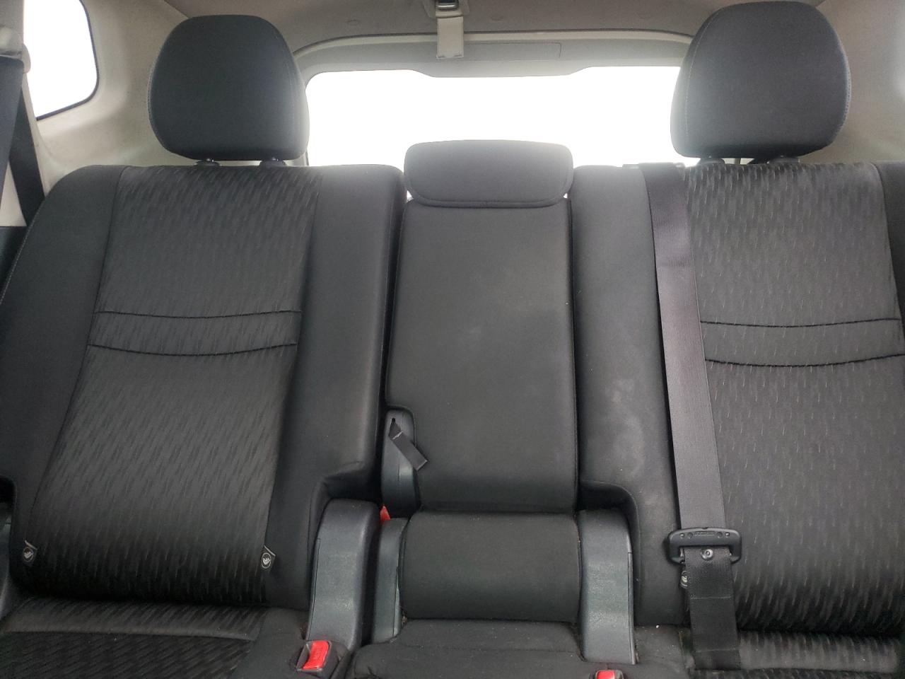 2018 Nissan Rogue S VIN: KNMAT2MT1JP584431 Lot: 65125645