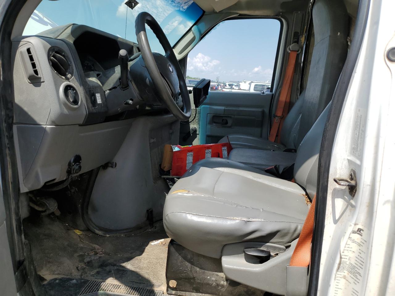 2014 Ford Econoline E350 Super Duty Cutaway Van Box Truck VIN: 1FDWE3FL1EDA14497 Lot: 63649125