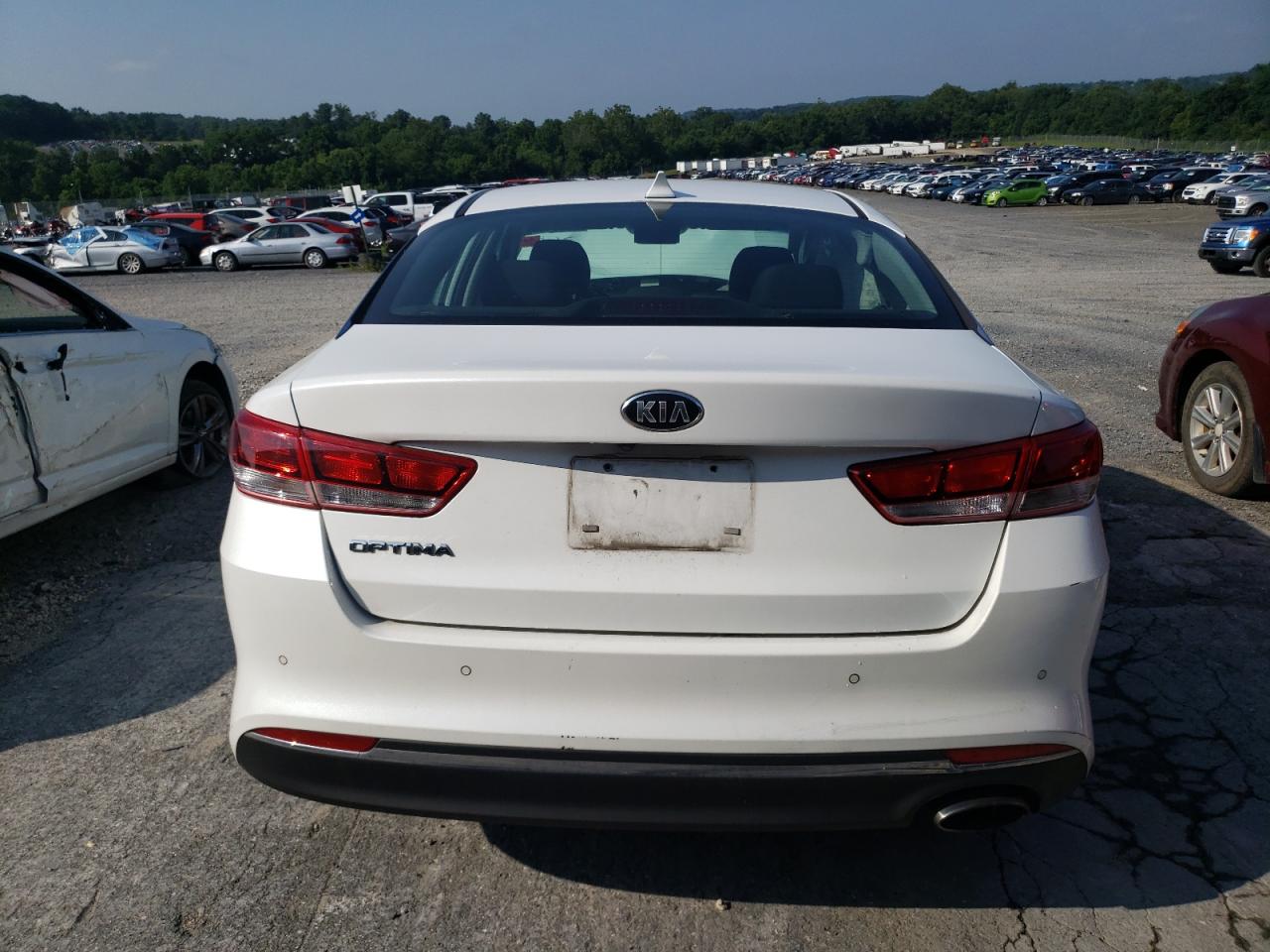 2018 Kia Optima Lx VIN: 5XXGT4L39JG268208 Lot: 64384665