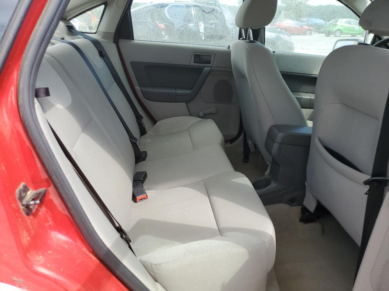 2008 Ford Focus S/Se VIN: 1FAHP34N48W136233 Lot: 63301185