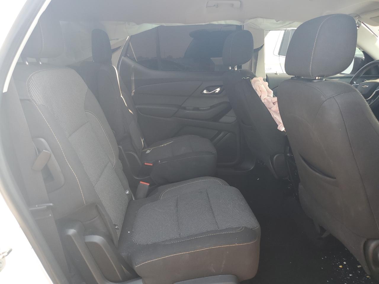2018 Chevrolet Traverse Ls VIN: 1GNEVFKW0JJ179414 Lot: 63805845